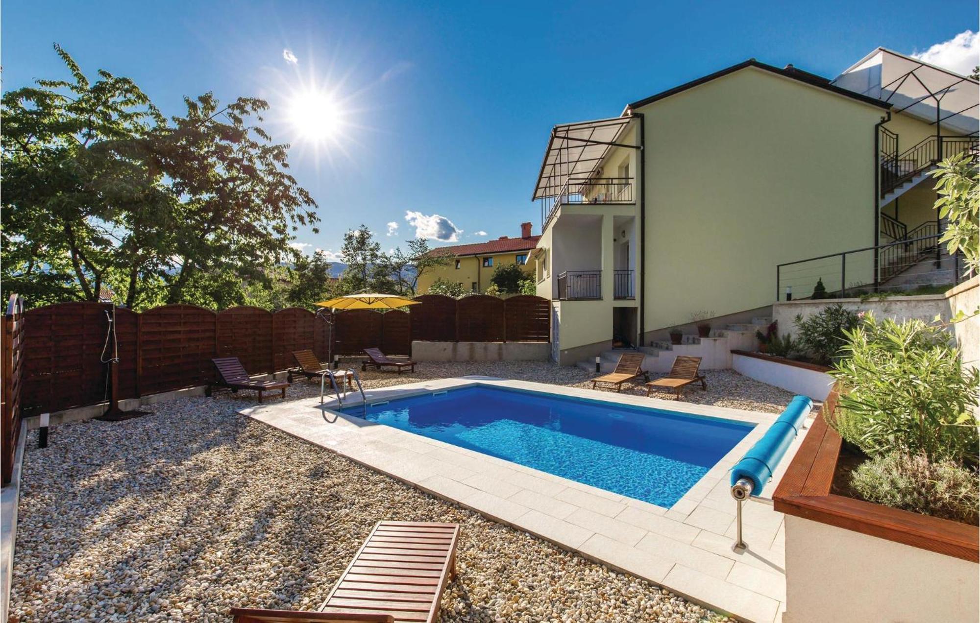 Apartament 2 Bedroom Awesome In *